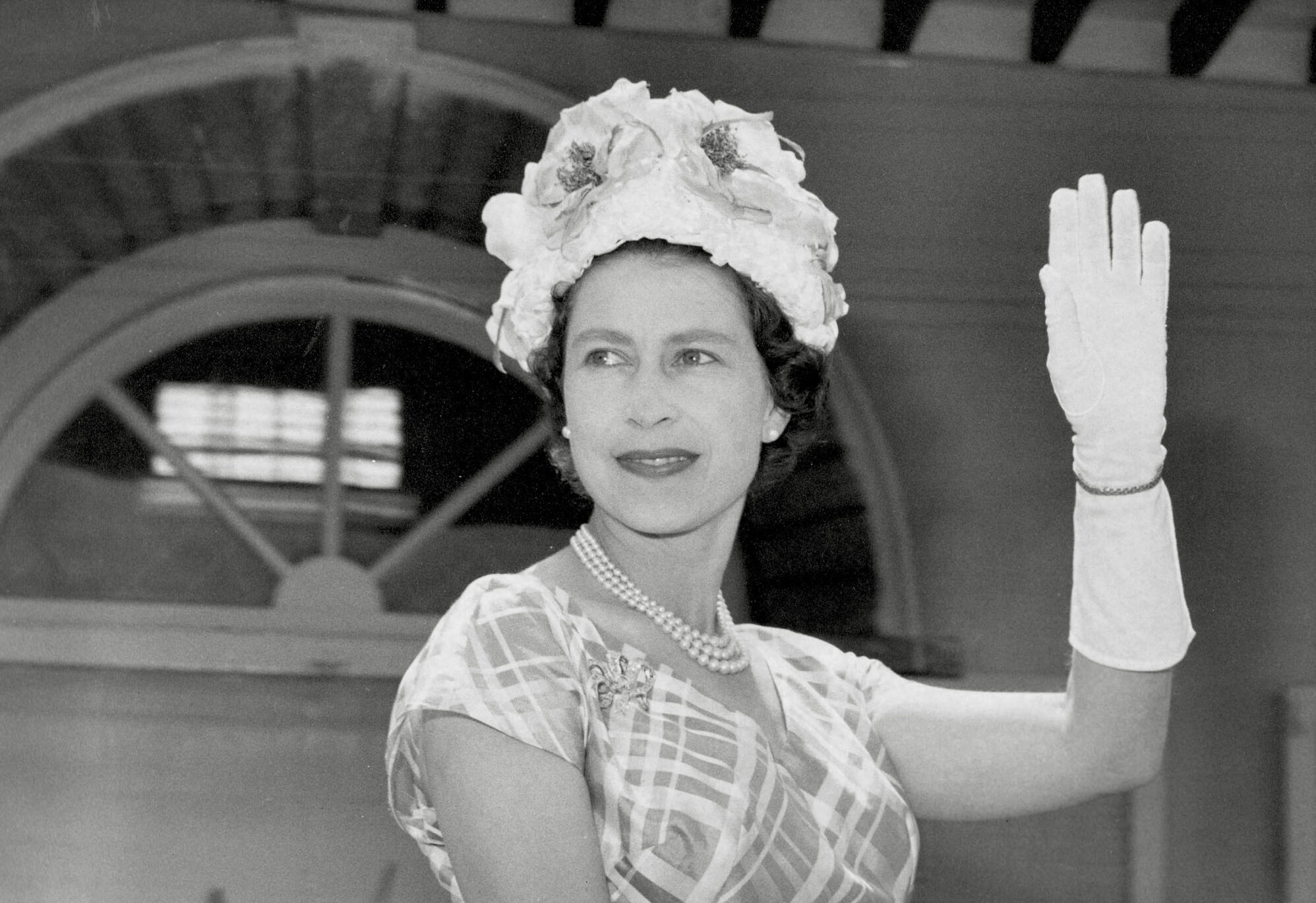 Izložba o modnom nasljeđu kraljice Elizabete II. marie claire hrvatska