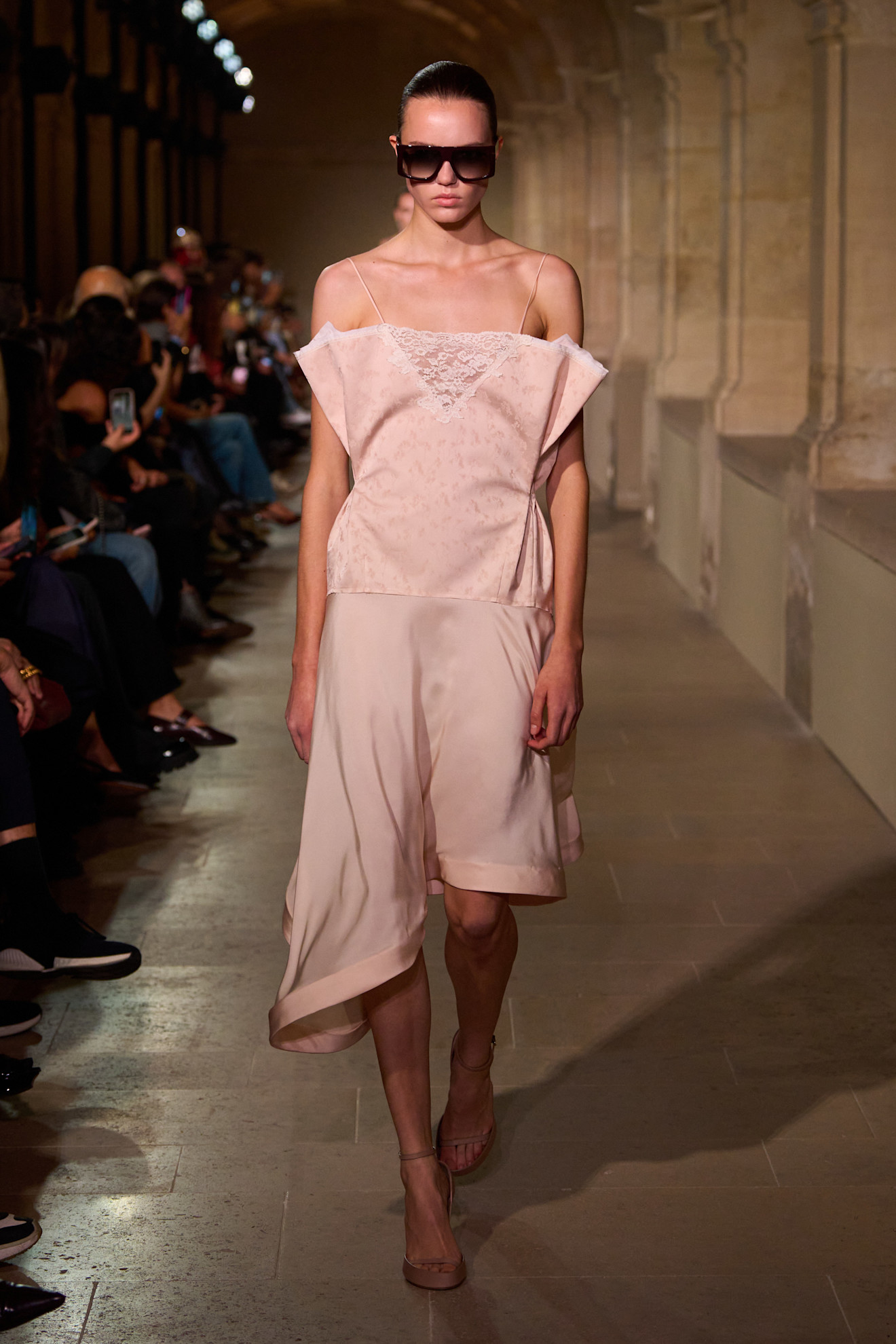 Victoria Beckham proljeće ljeto 2026 Fashion Week Paris Marie Claire Hrvatska