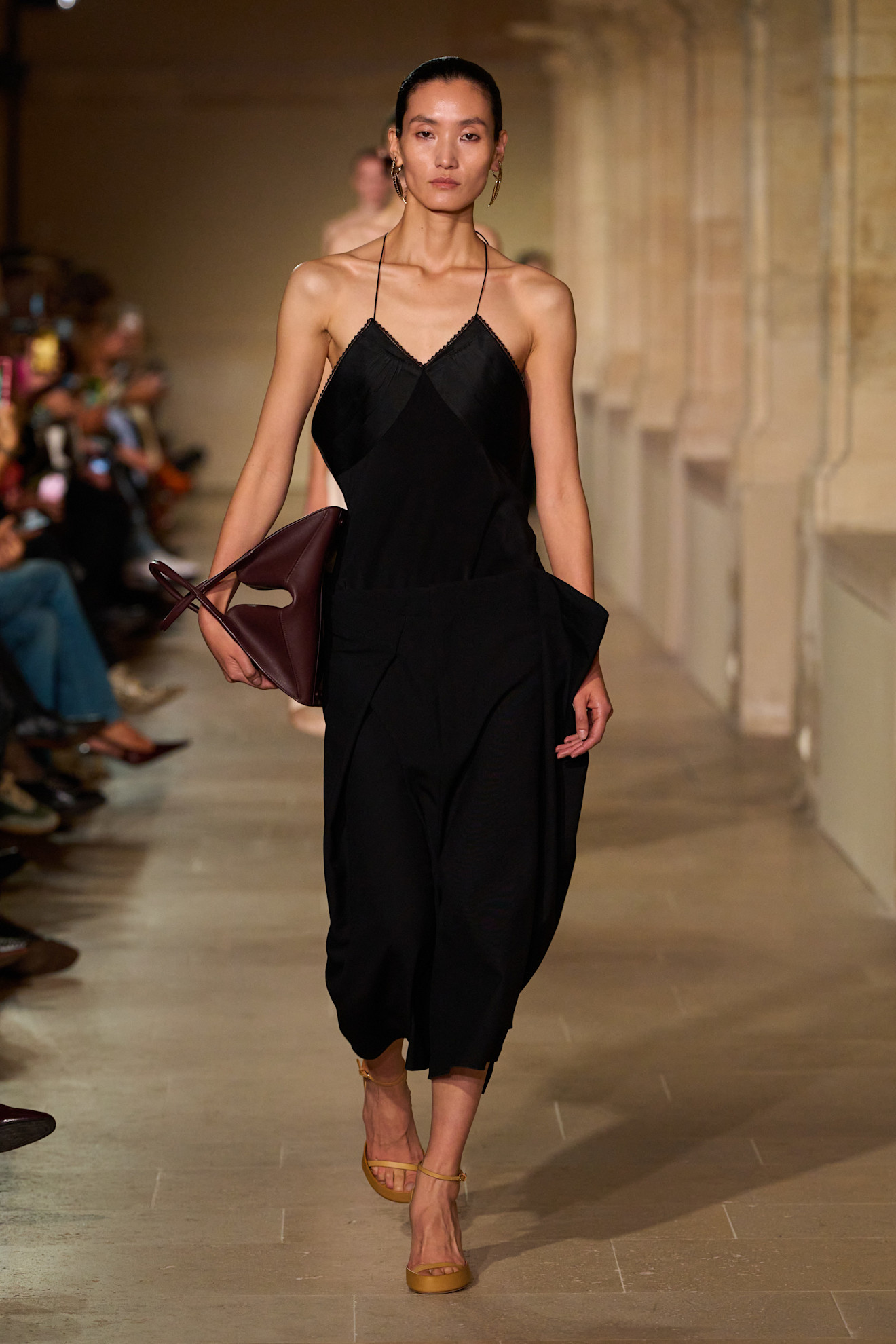 Victoria Beckham proljeće ljeto 2026 Fashion Week Paris Marie Claire Hrvatska