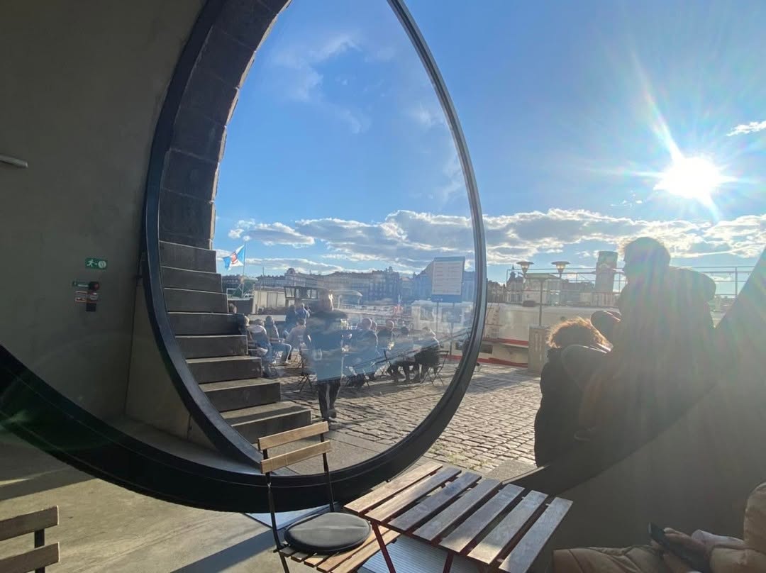 kafić A void u Pragu marie claire hrvatska naslovna 3