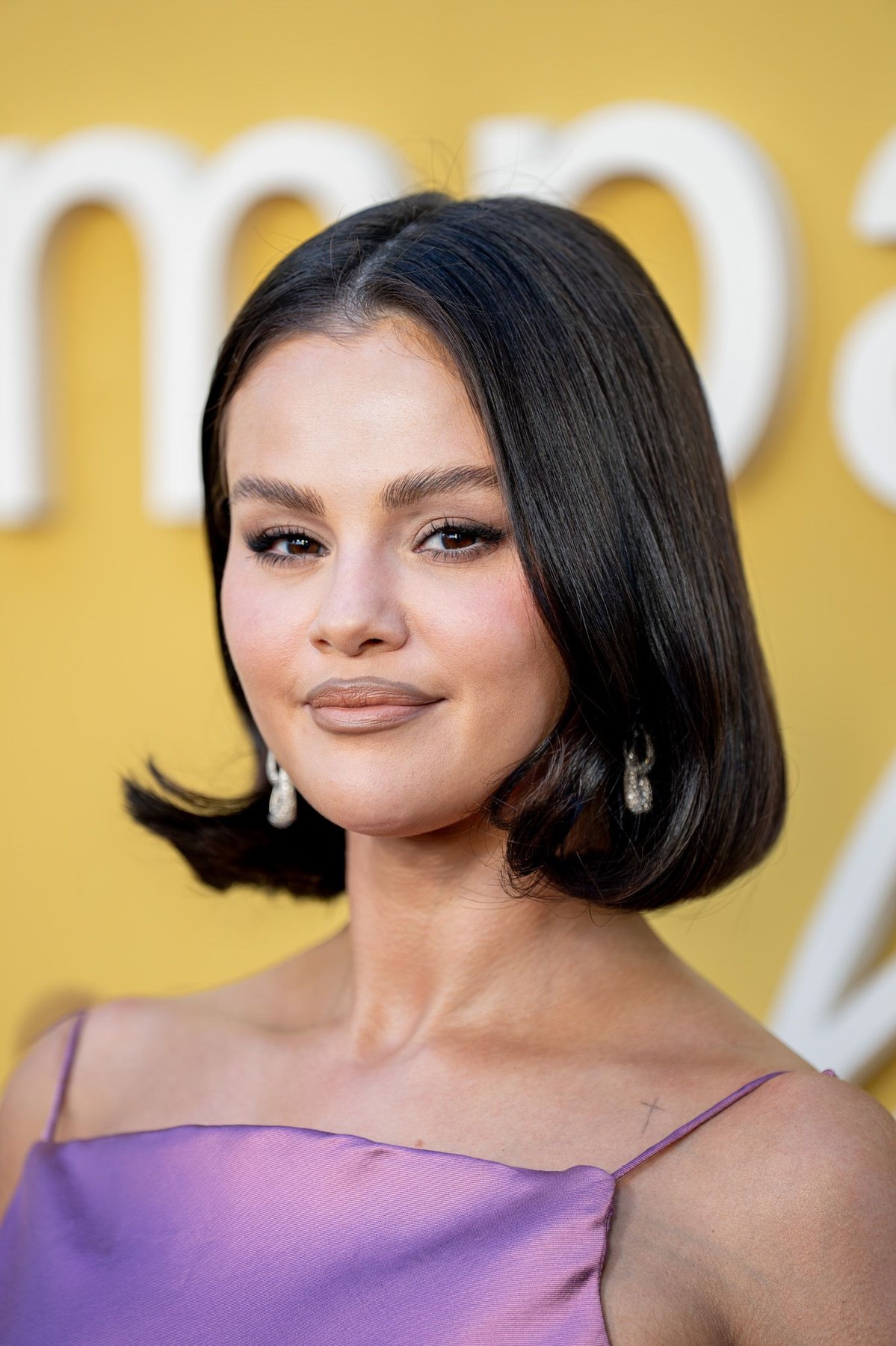 ljubičasta haljina Selene Gomez marie claire hrvatska