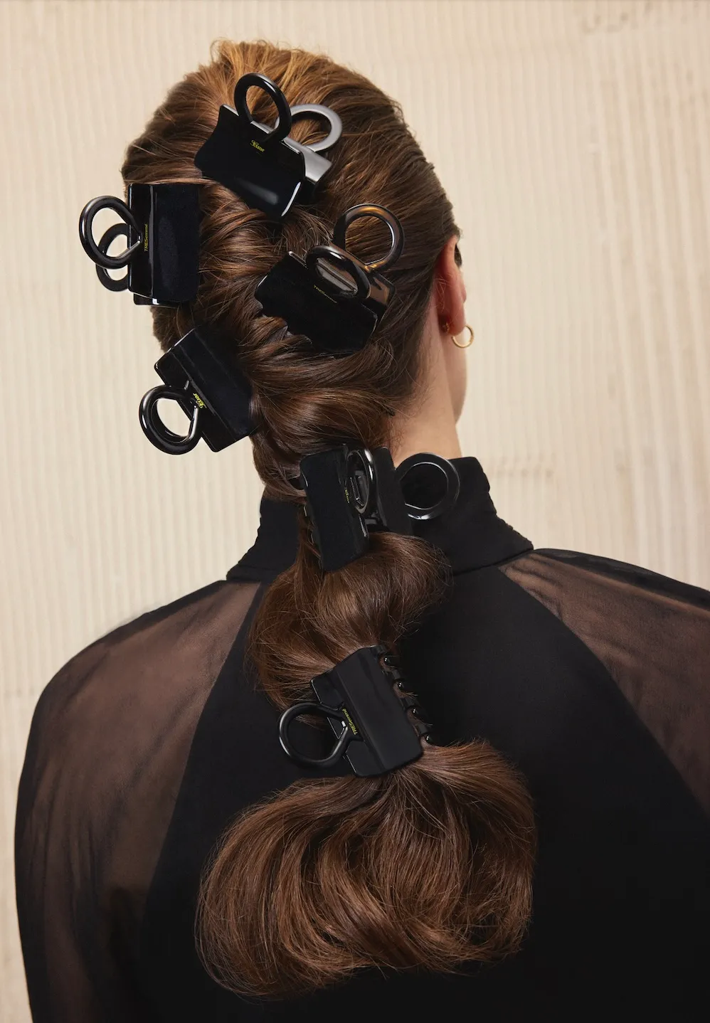 Kopča za kosu LUAR u obliku torbice možda je najcool dodatak koji smo ikad vidjeli