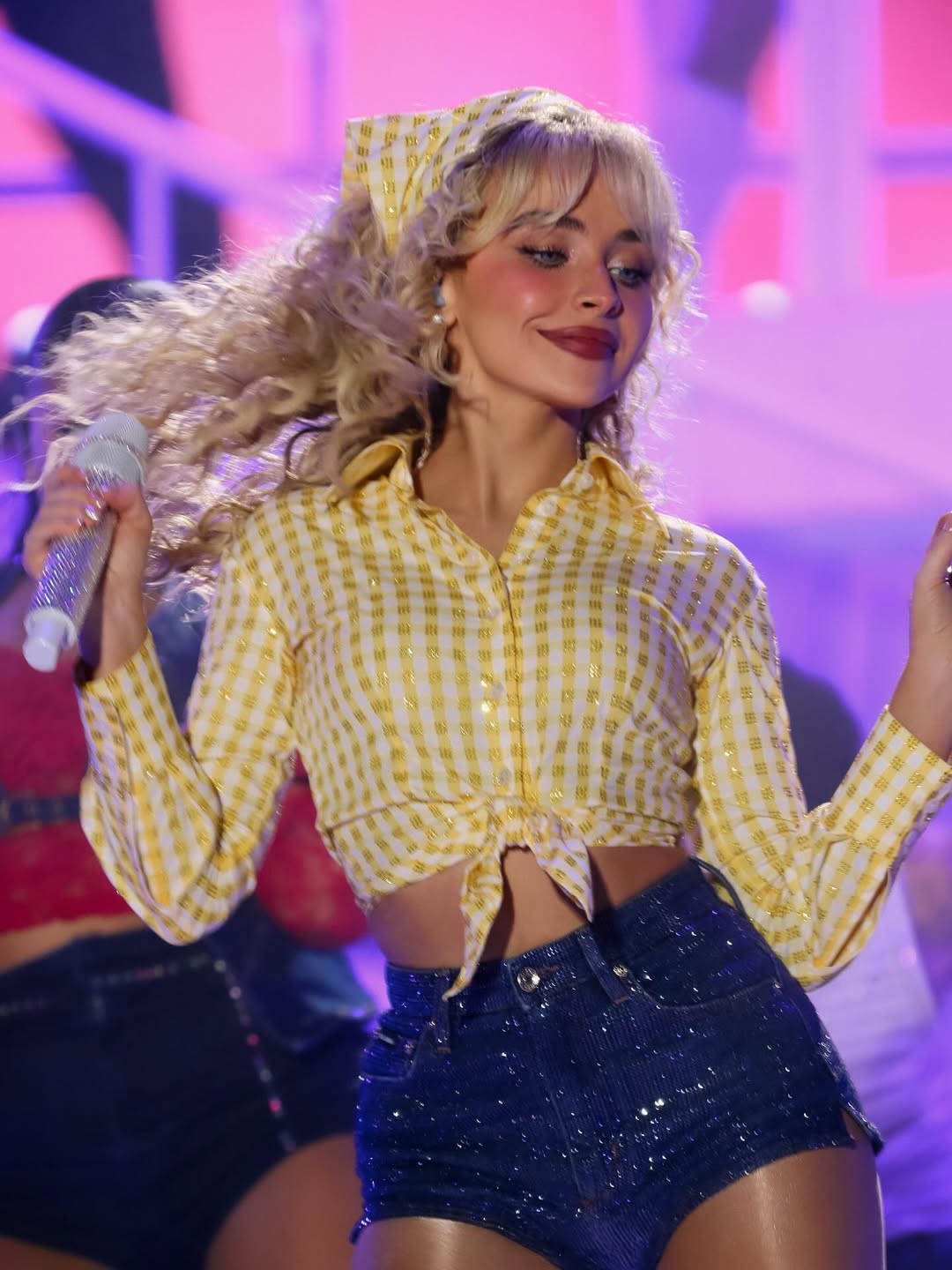 Sabrina Carpenter Alisa u zemlji čudesa marie claire hrvatska