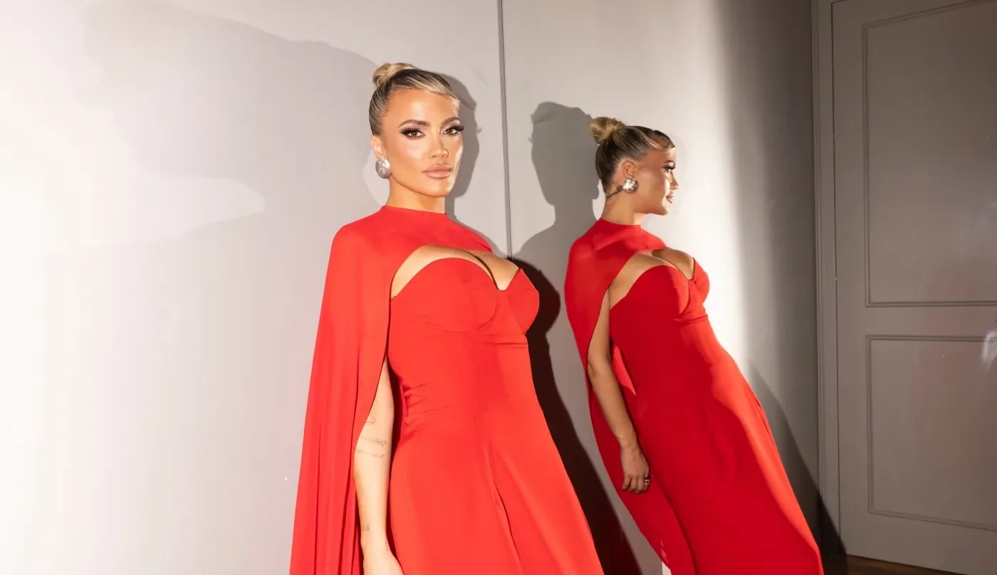 HELLO! Christmas Eleganza Extravaganza