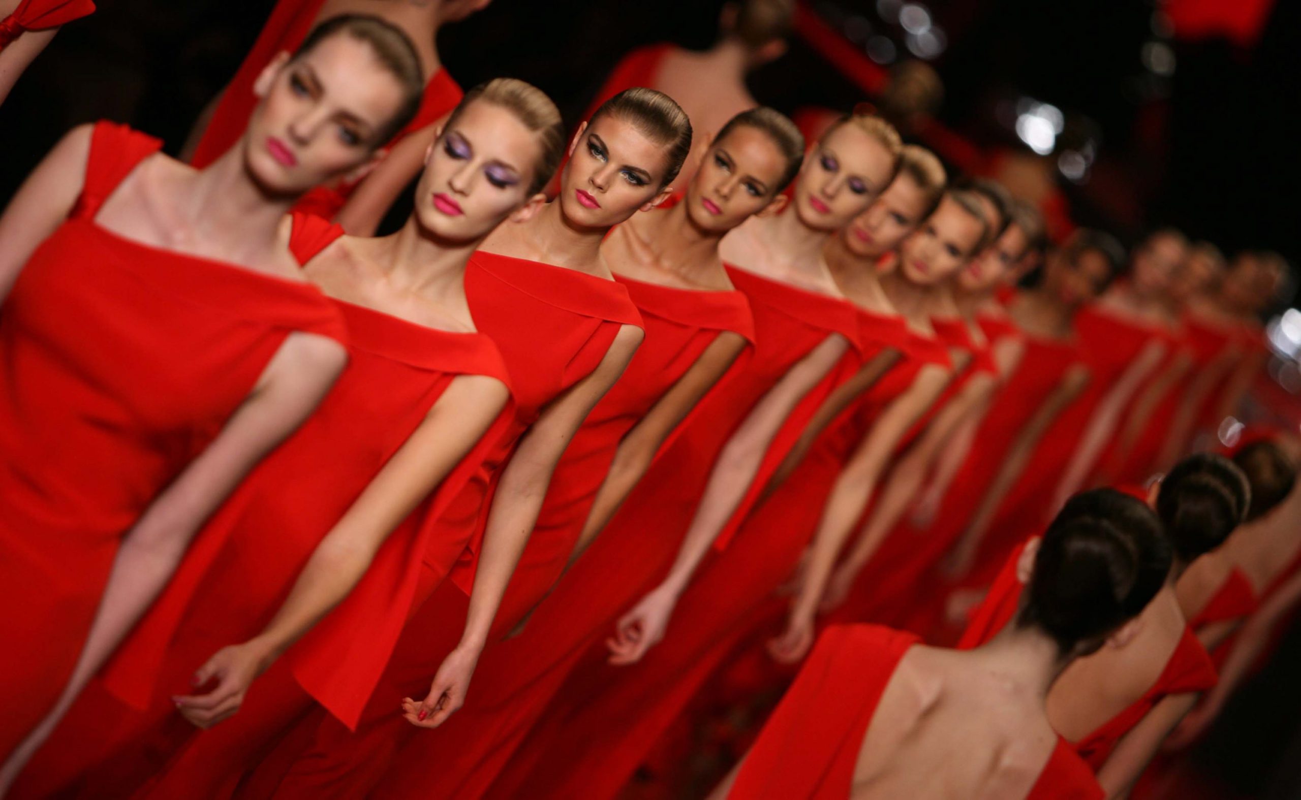 Valentino crvena boja