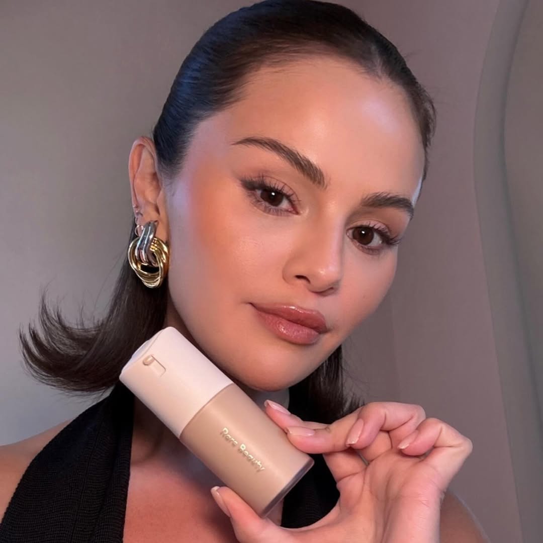 tekući puder selene gomez, Marie Claire Hrvatska