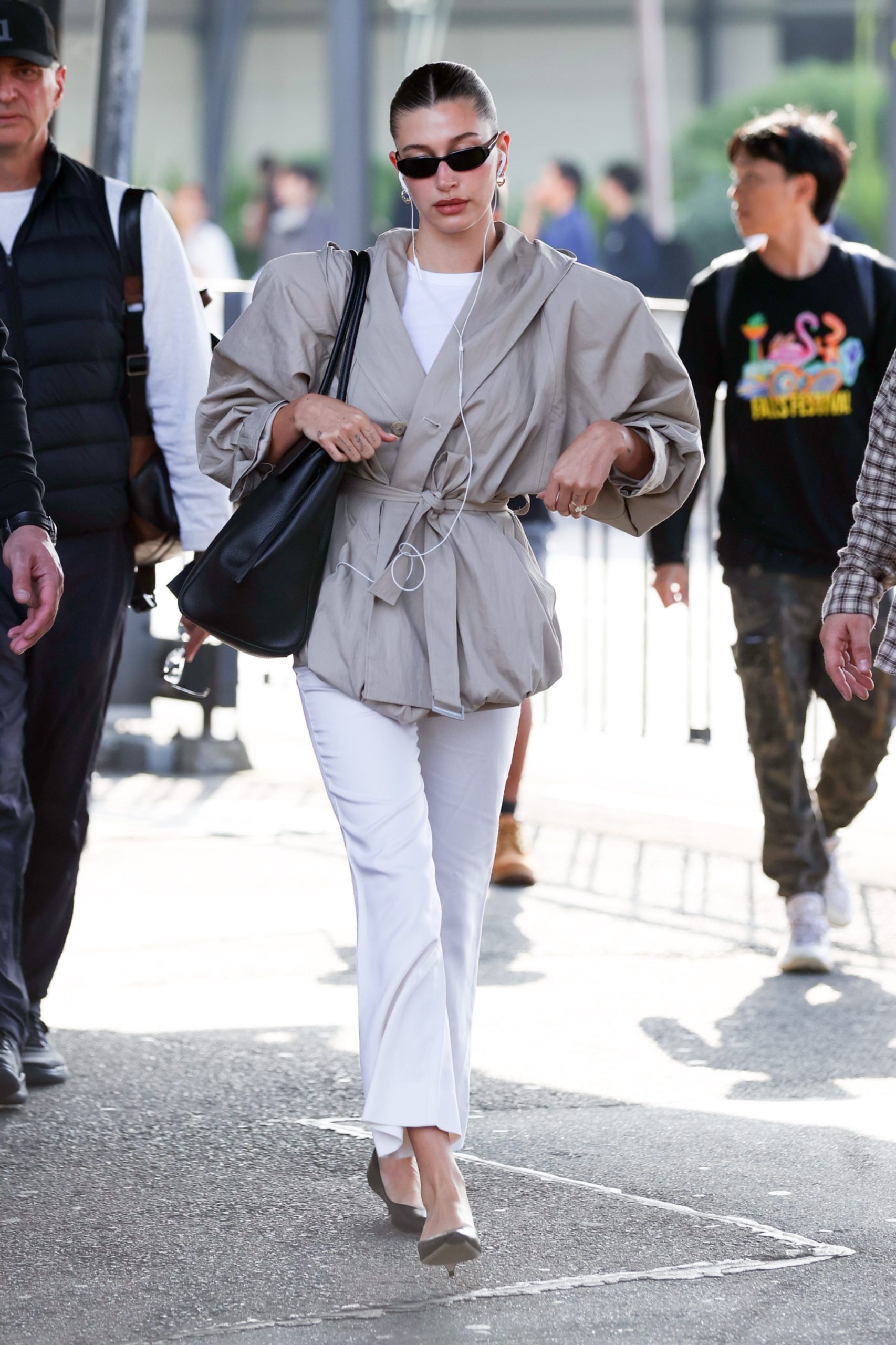 Outfit Hailey Bieber marie claire hrvatska