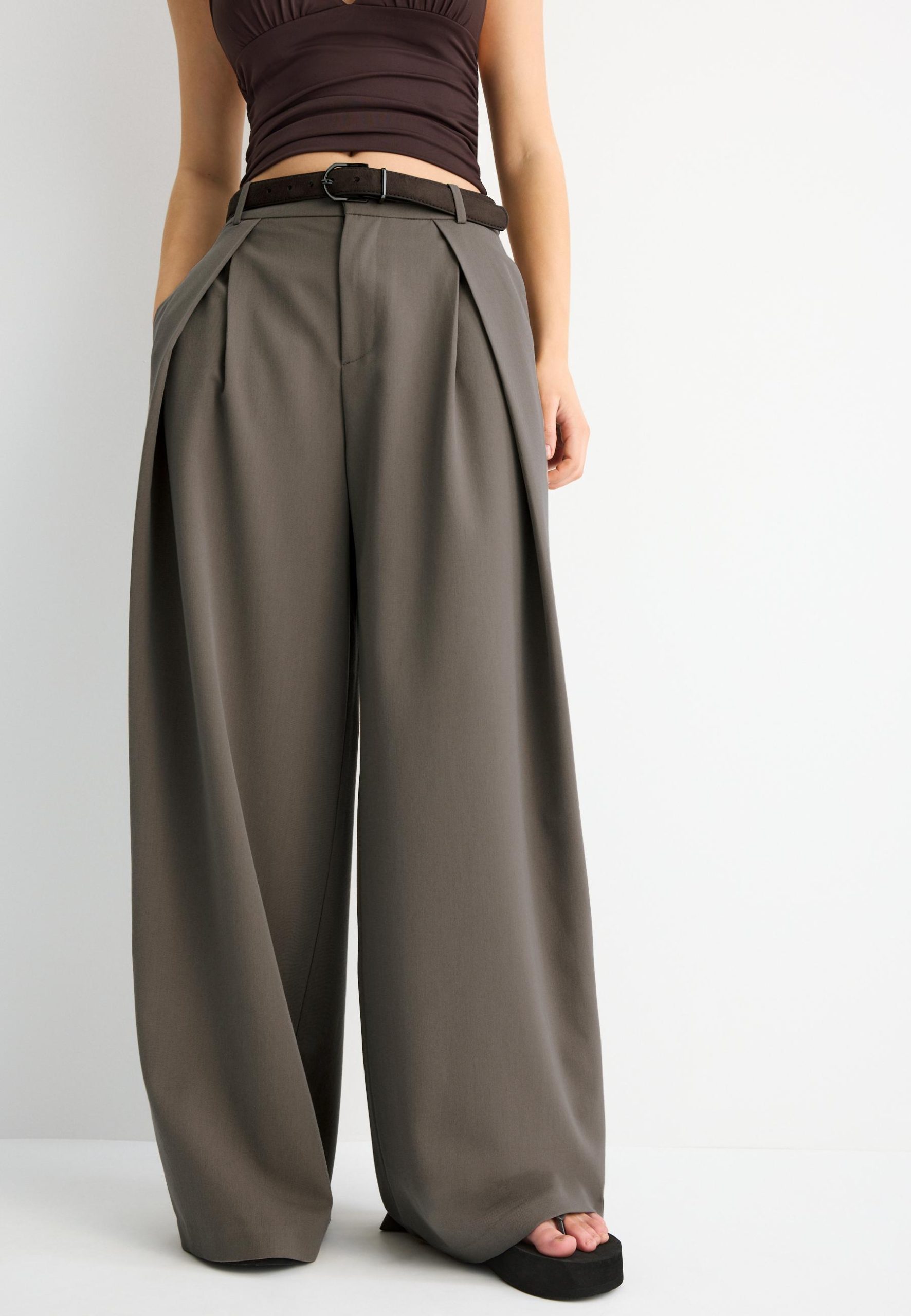 široke hlače kroj hlača