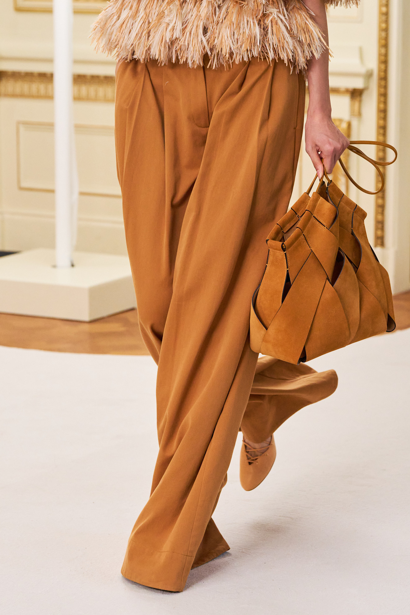 kroj hlača široke hlače trendovi za proljeće 2026