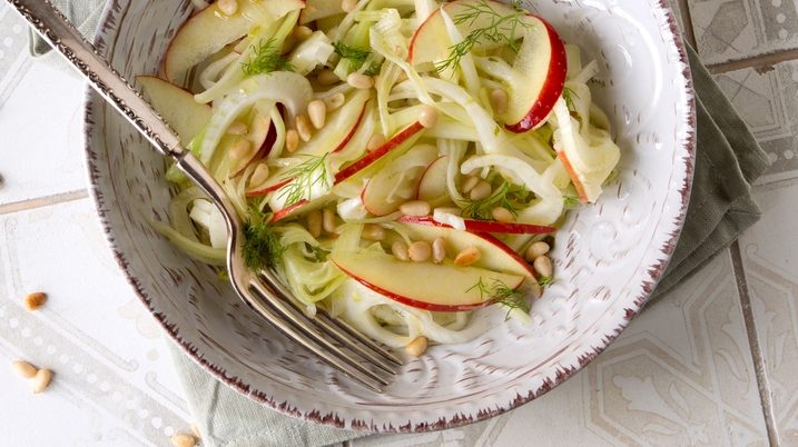 salata s jabukom i lukom marie claire hrvatska